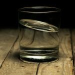 Miksi 2 litran vettä päivässä -sääntö ei toimi kaikille: henkilökohtainen lähestymistapa nesteytyksestä miksi-2-litran-vetta-paivassa-saanto-ei-toimi-kaikille-henkilokohtainen.jpg